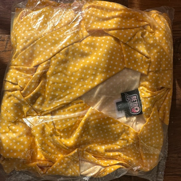 Yellow Dots Swing Dress - Picture 5 of 6